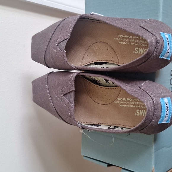 TOMS Women Slip-On Loafers - Ash Canvas Size 6 - Picture 3 of 8